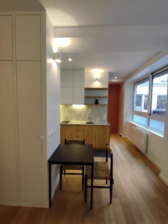 Suite Confortable Sur Le Canal Saint-Martin / Republique Paris Exterior photo