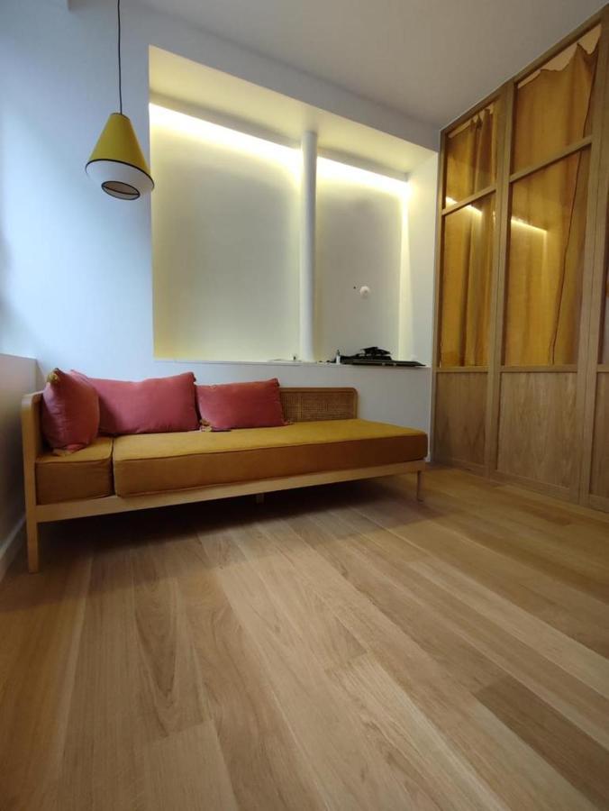 Suite Confortable Sur Le Canal Saint-Martin / Republique Paris Exterior photo